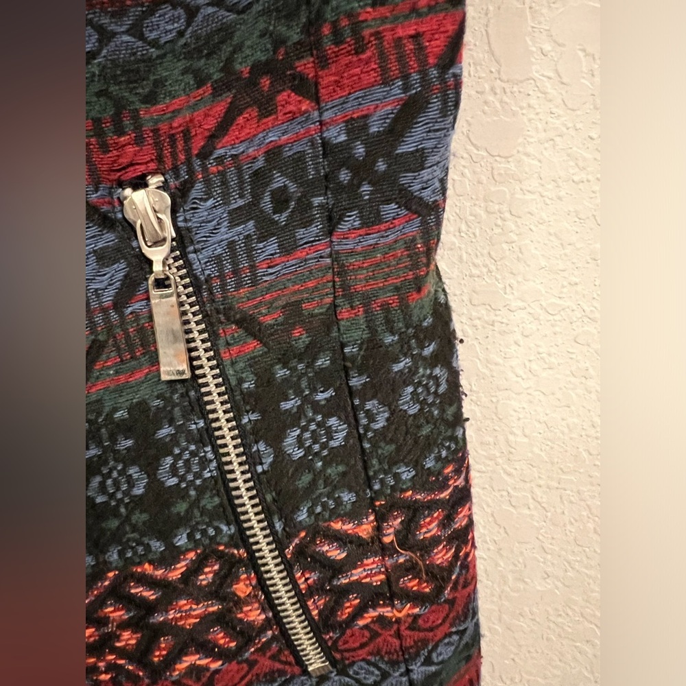 Insight Multicolor Patterned Vest - Picture 6 of 6
